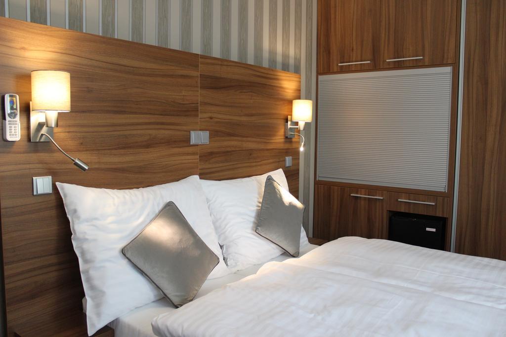 Hotel La Rosa Frýdek-Místek Екстериор снимка