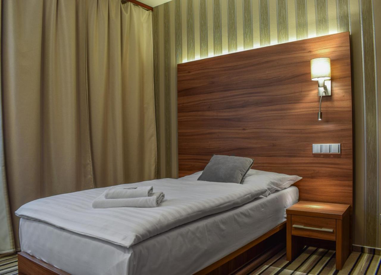 Hotel La Rosa Frýdek-Místek Екстериор снимка